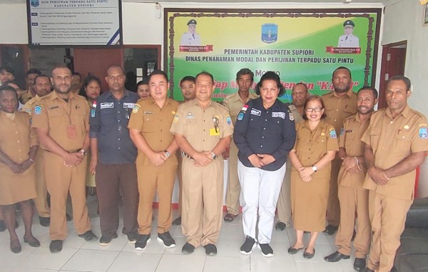 Foto Bersama ASN DPMPTSP Dan Tim Investigasi